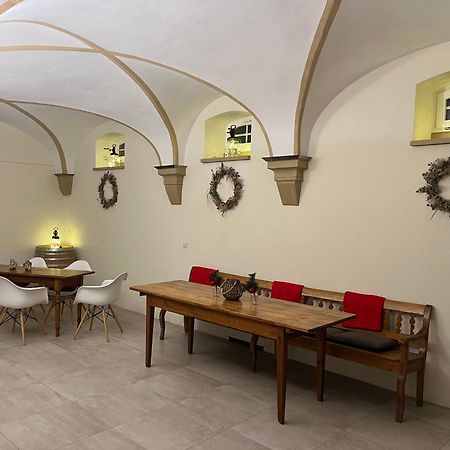 Karlbacher Domizil Ferienwohnungen Grosskarlbach Bagian luar foto