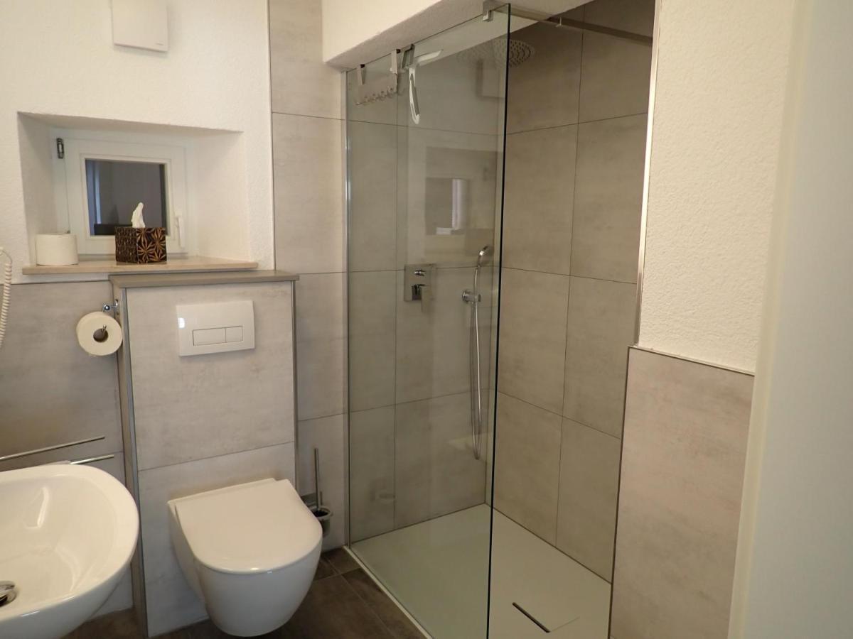 Karlbacher Domizil Ferienwohnungen Grosskarlbach Bagian luar foto