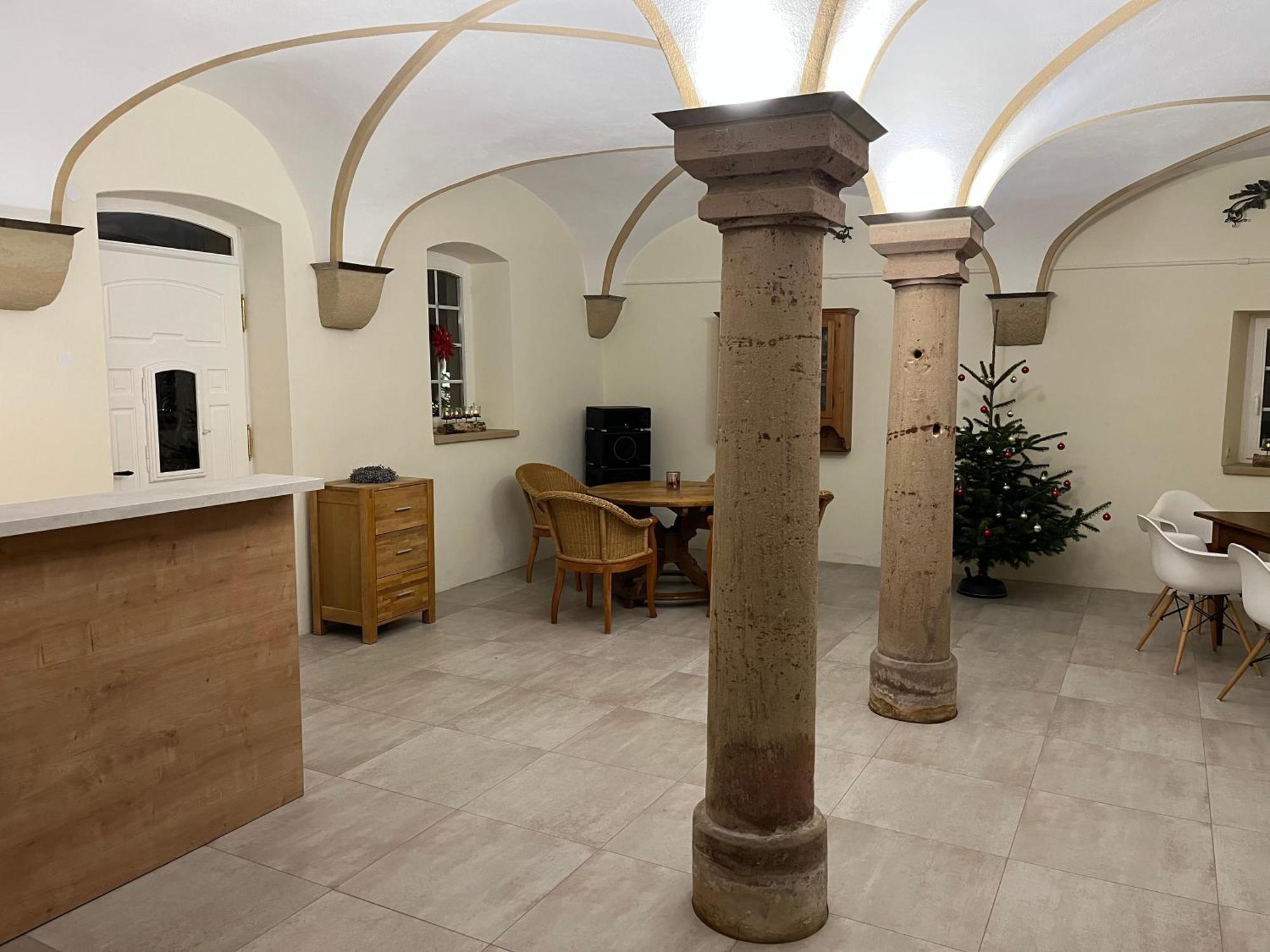 Karlbacher Domizil Ferienwohnungen Grosskarlbach Bagian luar foto